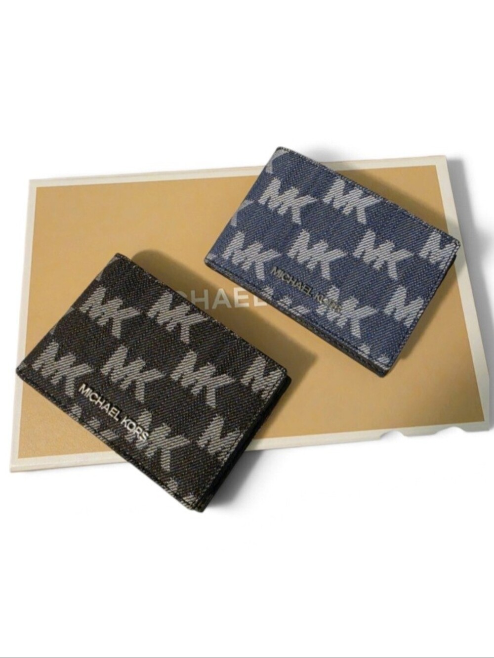 Michael Kors Men's Gray & Black MK Monogram Card Case